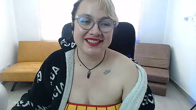 AnyaLuxx's Live XXX Chat