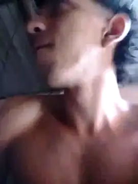 Noscay Adlı Modelin Canlı XXX Sohbeti