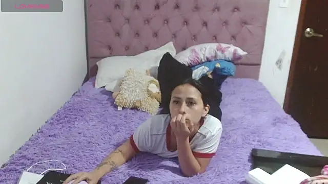 katty_hottest Adlı Modelin Canlı XXX Sohbeti