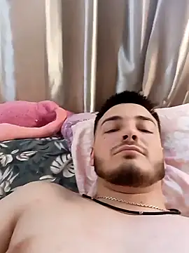 Zevs777s élő XXX-chatje