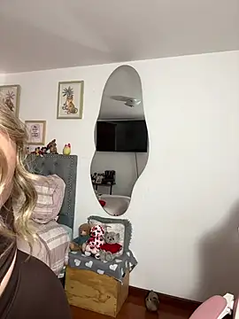צ'אט XXX בשידור חי של samysweet_8