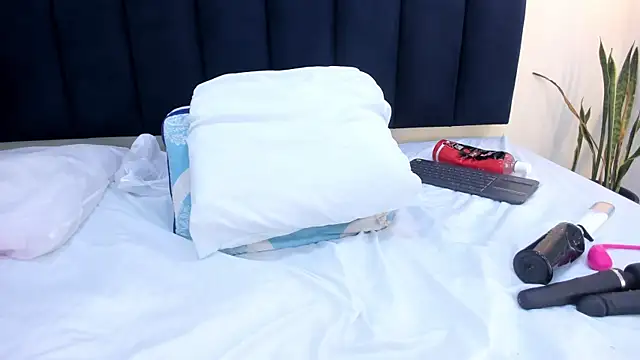 XXX chat uživo modela mayaevansmg