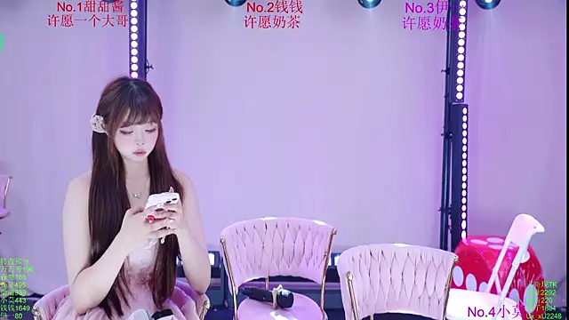 Luckybaby-001's Live XXX Chat