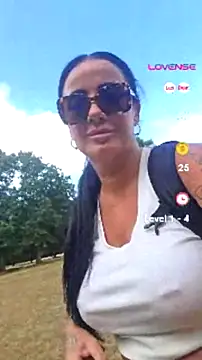 WifeWithPermission Chat XXX in diretta