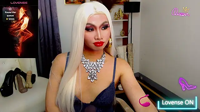 XXX chat uživo modela BigCockJhera