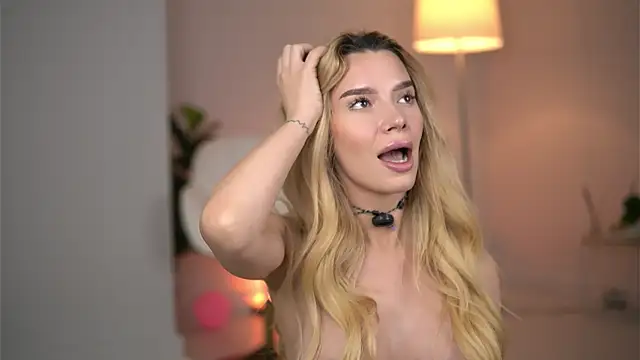 SvveetLuna's Live XXX Chat