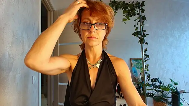 Chat +18 de LioraWeiss ao vivo