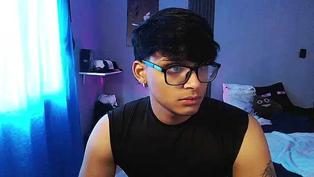 Mr_yisuzz Шоу с уебкамера