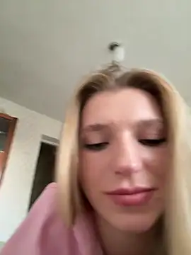 adel_secret élő XXX-chatje