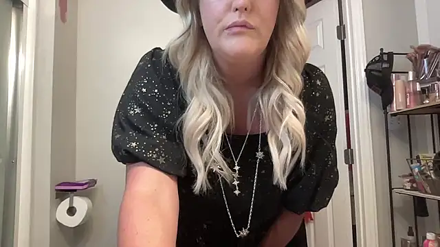 MissNaughtyBlonde 라이브 XXX 채팅