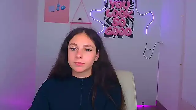 KissMeJulia: онлайн-секс-чат