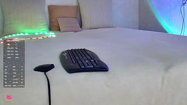 RoseaaのライブXXXチャット