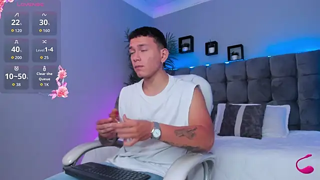 Thomas_moon live XXX chat