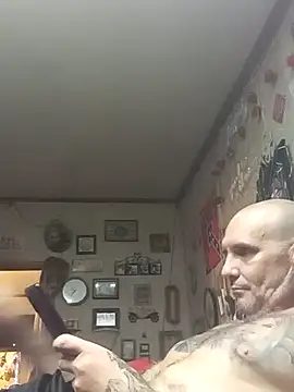 ClydeCan409 webkamerás műsora