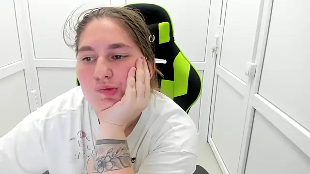 LunaVenom's Live XXX Chat