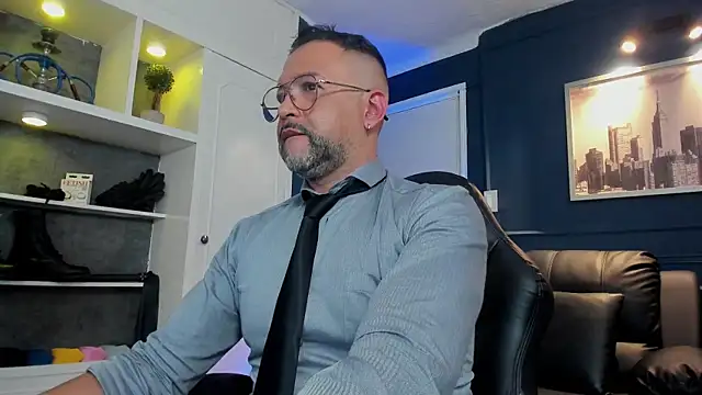MrFrank_tattoo: διαδικτυακό σόου στην κάμερα