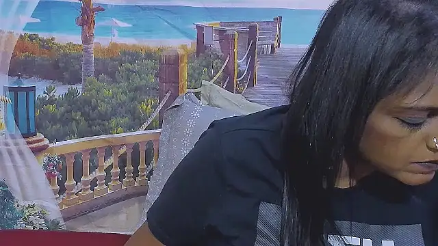 Chat +18 de indianswtbella ao vivo