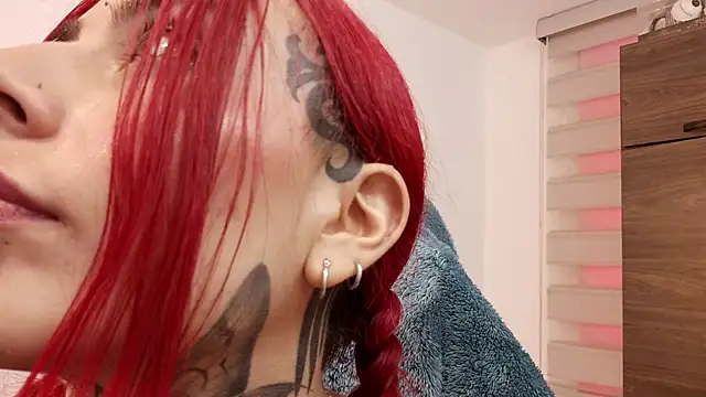 selene_red_ Adlı Modelin Canlı XXX Sohbeti