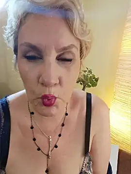 BrividoFelino Adlı Modelin Canlı XXX Sohbeti