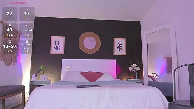 VioletPaket's Live XXX Chat
