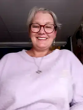 irinamaux's Live XXX Chat