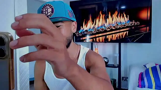 david__johnson372n Live XXX chat