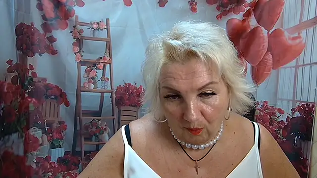 XXX chat uživo modela RenataDaster