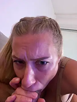 XXX chat uživo modela xxBELLExx