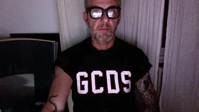 Show de love_save_the_world na webcam