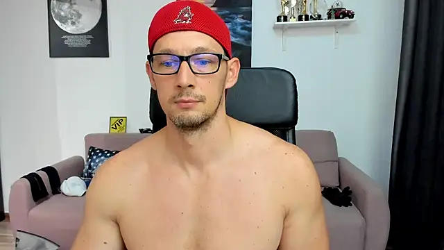 BrutusK08 라이브 XXX 채팅