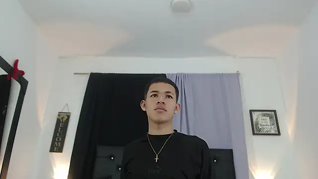 RoySteven live XXX chat