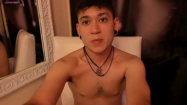 MarkLaurens Chat XXX live
