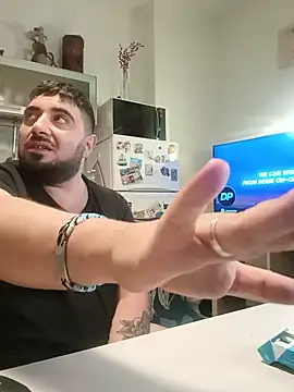 دردشة bear_skinny الجنسية المباشرة