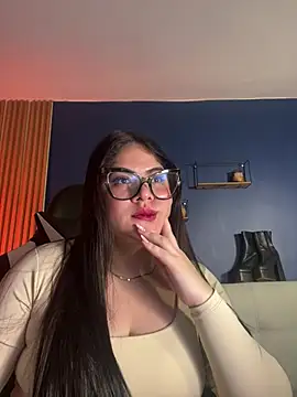 AlmaRosales' Live XXX Chat