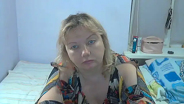 Lusi-777's Live XXX Chat