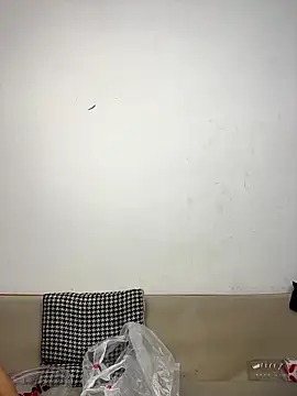 -OvO- Adlı Modelin Canlı XXX Sohbeti