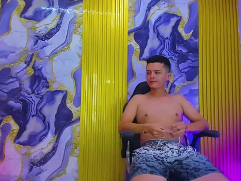 Benjamin_Alam Live XXX-chat