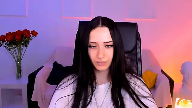 Chat +18 de MonicaLowes ao vivo