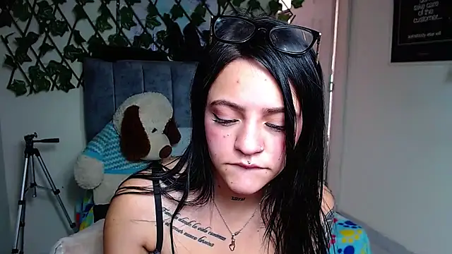 Violettasquirt's Live XXX Chat