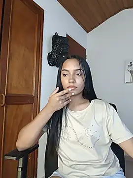 Leilaplus0s Live XXX Chat