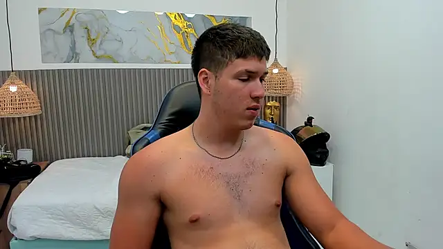 AlessandroFranco élő XXX-chatje