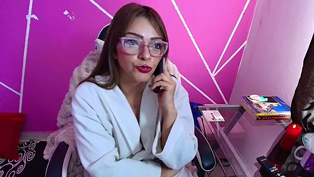 دردشة CarolMis_79 الجنسية المباشرة