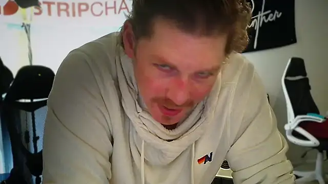 Check-Mate Show in webcam