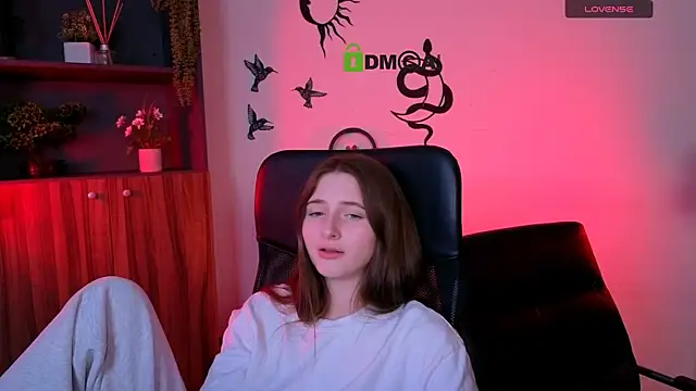 Онлайн чат XXX nekky_mouse
