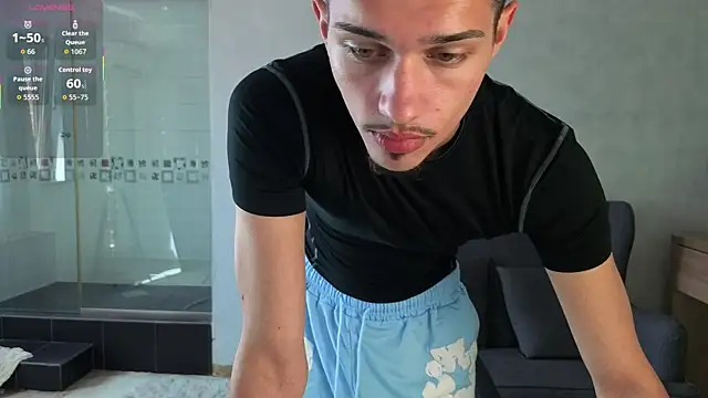XXX chat uživo modela KaydenDrew