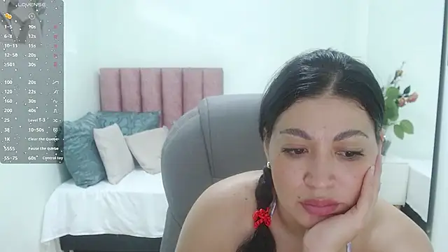 sophia_hadid Chat XXX in diretta