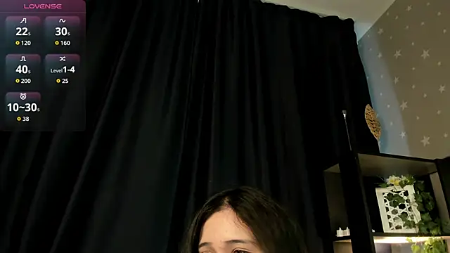 DanasWhisperのライブXXXチャット