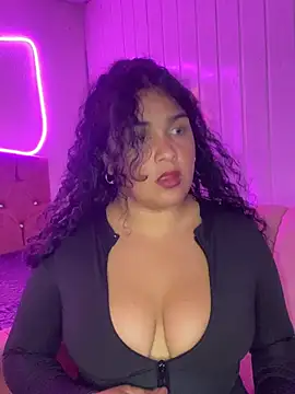 taylor_honeey Adlı Modelin Canlı XXX Sohbeti