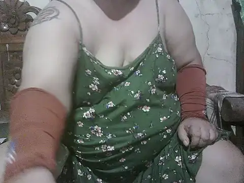 Chat +18 de bigmommaxxx81 ao vivo