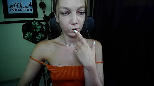 EmillyPlay's Live XXX Chat